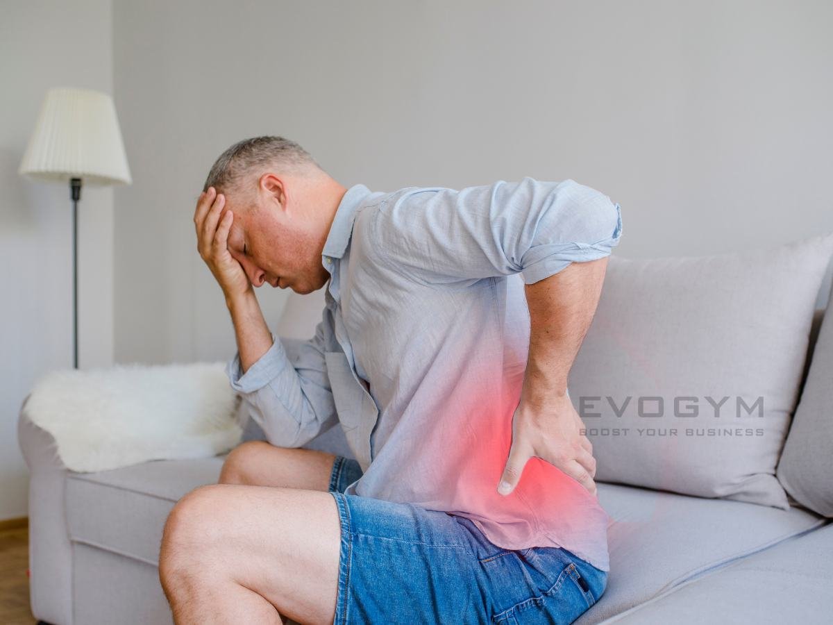 Đừng để bản thân gù lưng ở tuổi 40!