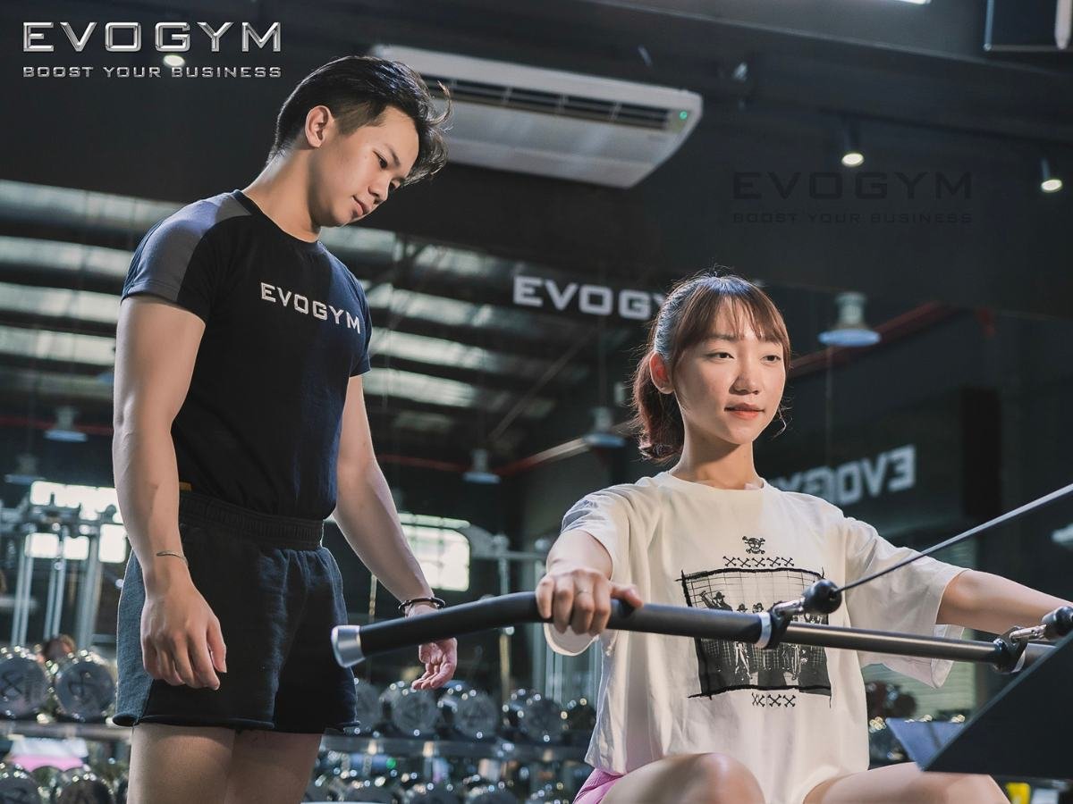 Đừng để bản thân gù lưng ở tuổi 40!